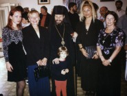 Ana i Nataša sa vladikom Ignjatijem 1999